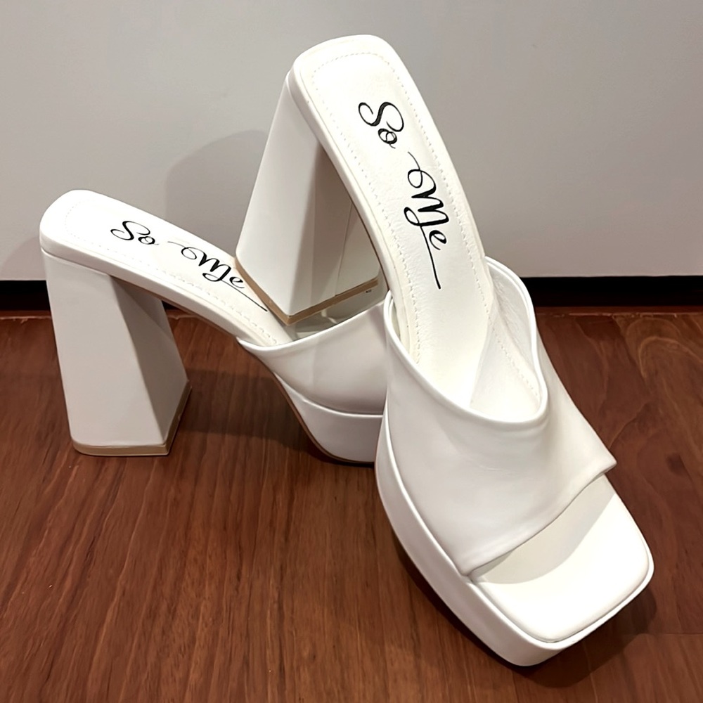 White Chunky Heels (Size 7.5) Brand: So Me